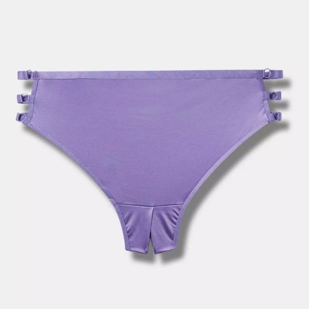 NWT Torrid Size 3 Strappy Open Gusset Purple Thong